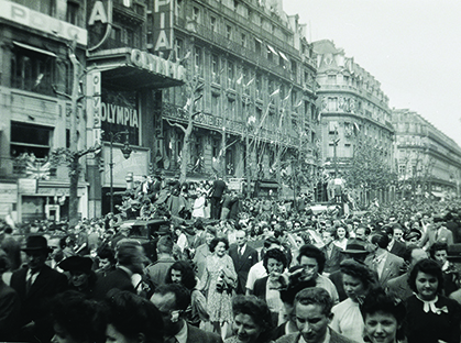 Paris est dans les rues, enfin libre (coll.privée)