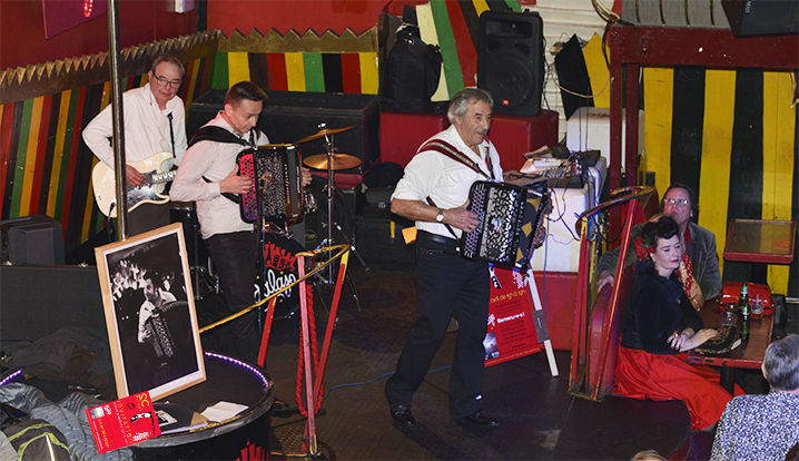 L'orchestre au Balajo.