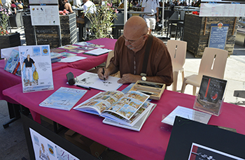 Philippe Cazeneuve était présent avec la BD de l'aventurier Jakzo Lange, inspiré de Henry de Monfreid.