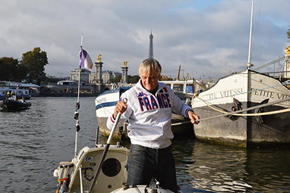 L'arrivée de Charles Hedrich au port des Champs-Elysées