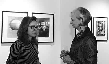 Une rencontre opportune avec Judith Thompson pour cette jeune femme qui découvre après le 104 et la jeune photographie européenne, la photographie américaine d'après guerre.